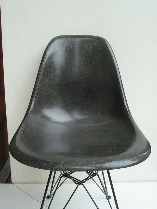 Eames side shell�@�G���t�@���g�O���[