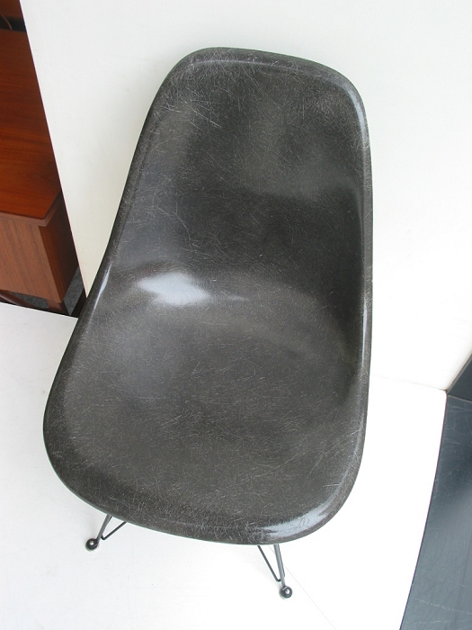 Eames side shell�@�G���t�@���g�O���[