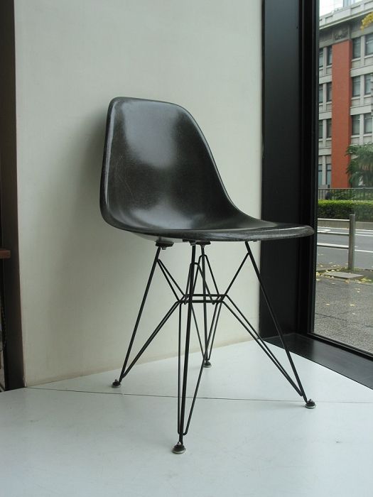 Eames side shell�@�G���t�@���g�O���[