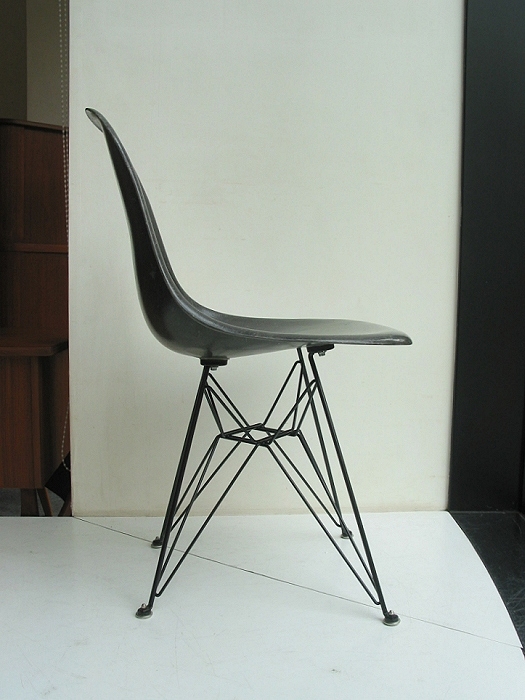 Eames side shell�@�G���t�@���g�O���[