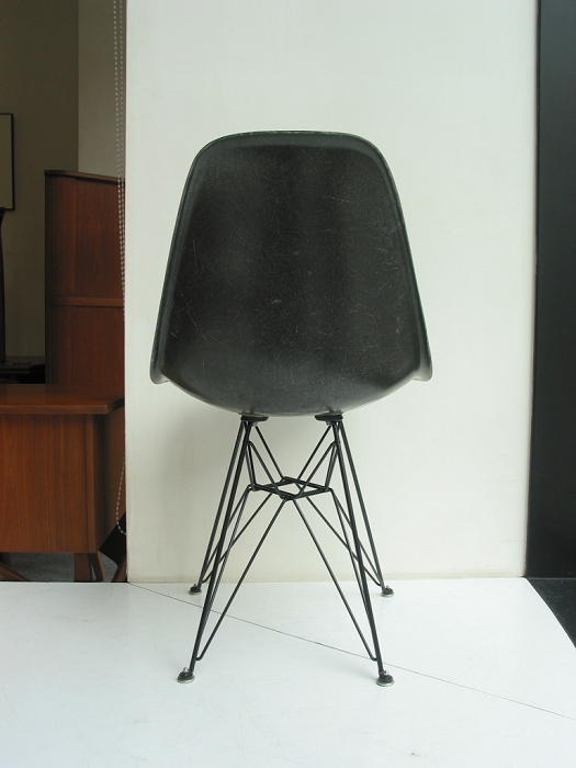 Eames side shell�@�G���t�@���g�O���[