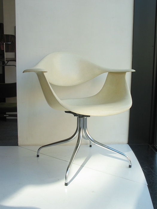 Swaged Leg Chair / George Nelson / HERMAN MILLER