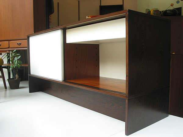 Sideboard / Spectrum / Martin Visser