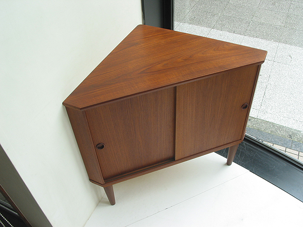 コーナーキャビネット / 北欧家具 ダニッシュ デンマーク家具 チーク