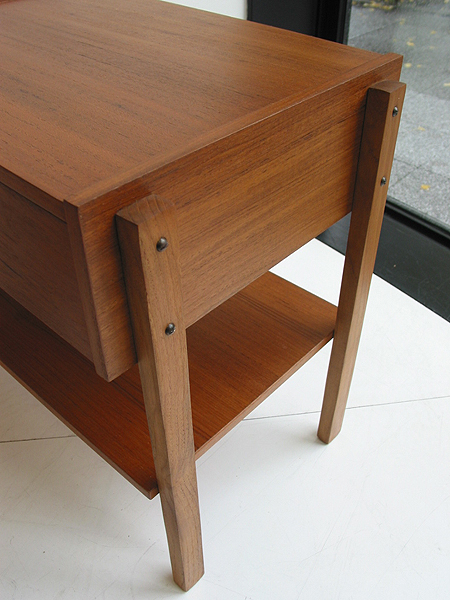 ナイトスタンド / 北欧家具 ダニッシュ デンマーク家具 チーク