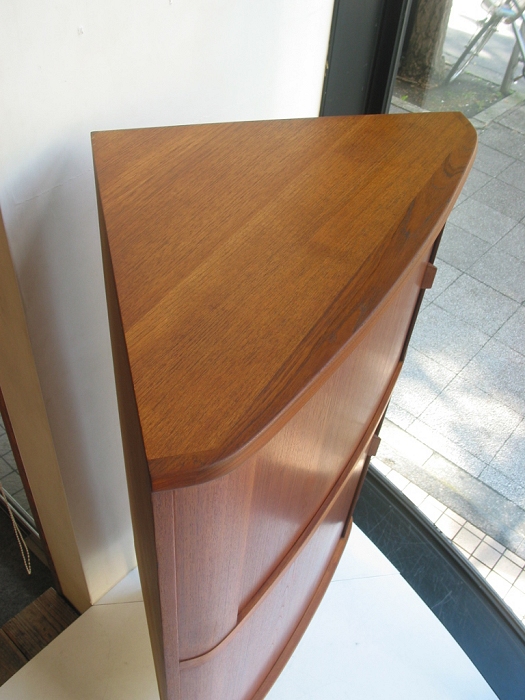 コーナーキャビネット / 北欧家具 ダニッシュ デンマーク家具 チーク