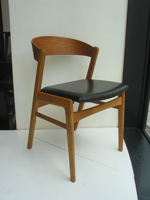 �k���Ƌ�@Oak chair