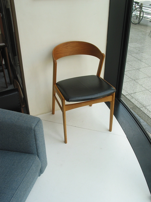 �k���Ƌ�@Oak chair