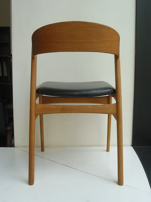 �k���Ƌ�@Oak chair