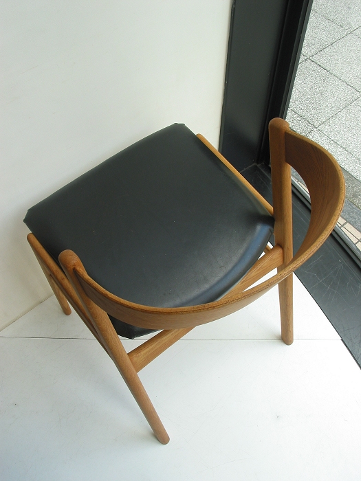 �k���Ƌ�@Oak chair