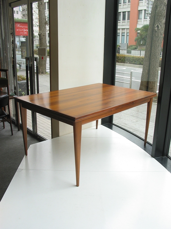 �k���Ƌ�@N.O.Moller / J.L.Moller / Dining table�i�_�C�j���O�e�[�u���j