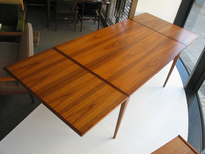 �k���Ƌ�@N.O.Moller / J.L.Moller / Dining table�i�_�C�j���O�e�[�u���j