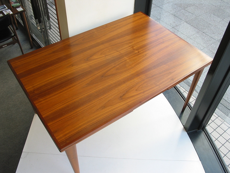 �k���Ƌ�@N.O.Moller / J.L.Moller / Dining table�i�_�C�j���O�e�[�u���j