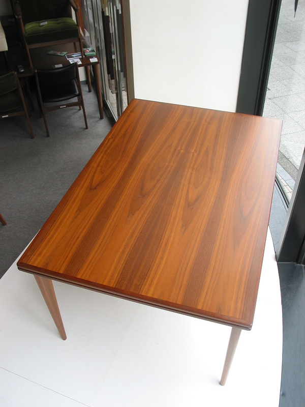 �k���Ƌ�@N.O.Moller / J.L.Moller / Dining table�i�_�C�j���O�e�[�u���j