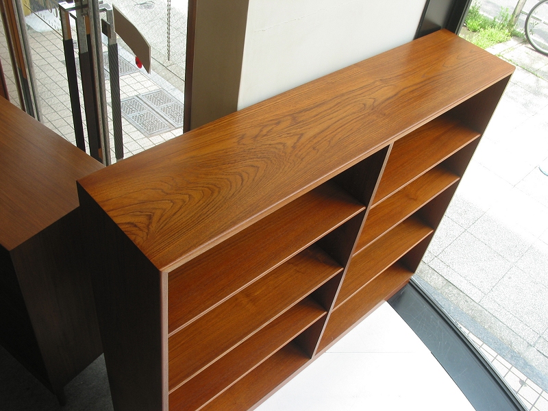 �k���Ƌ�@Book case(�u�b�N�P�[�X)