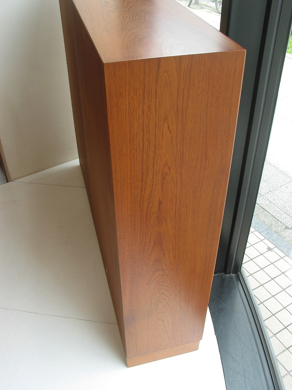 �k���Ƌ�@Book case(�u�b�N�P�[�X)