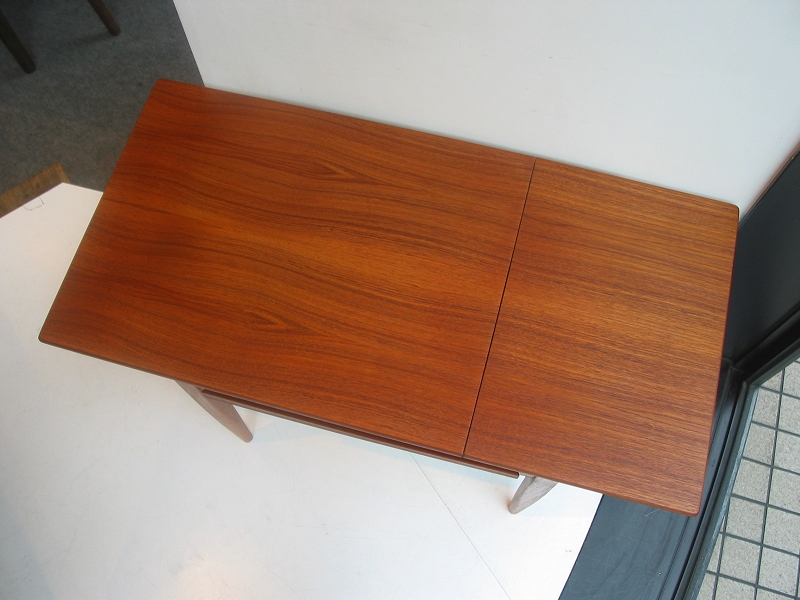 �k���Ƌ�@CFC Silkeborg Johannes Andersen Sewing tabel