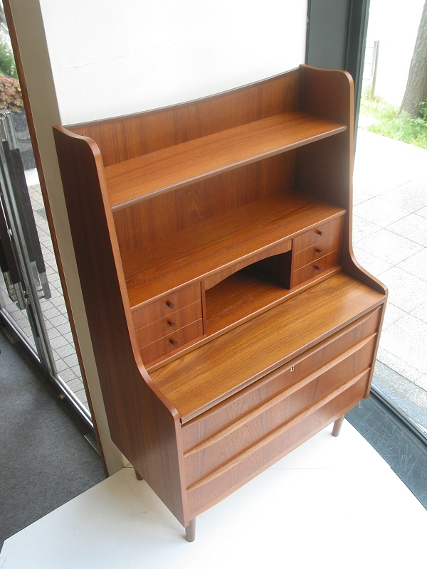 kƋ@Book Shelf / Writing bureau