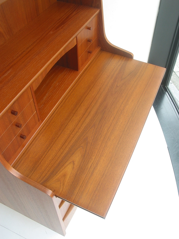 kƋ@Book Shelf / Writing bureau