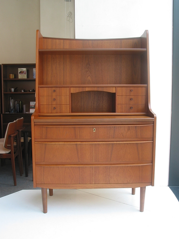 kƋ@Book Shelf / Writing bureau