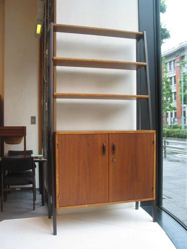 kƋ@Open shelf