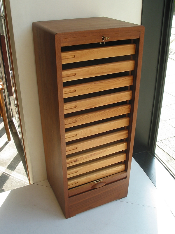�k���Ƌ�@Cabinet(�֕�)
