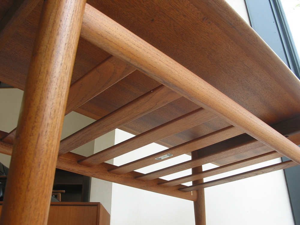 �k���Ƌ�@Center table / Grete Jalk