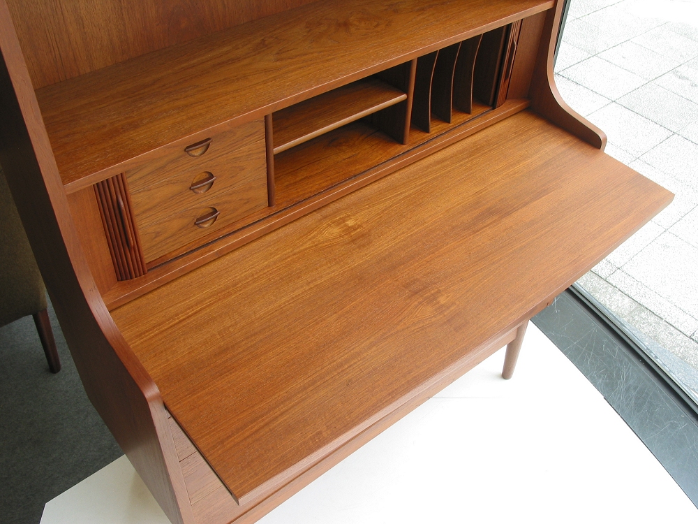 �k���Ƌ�@Book case