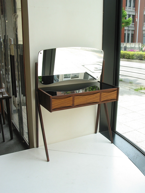 �k���Ƌ�@Dresser
