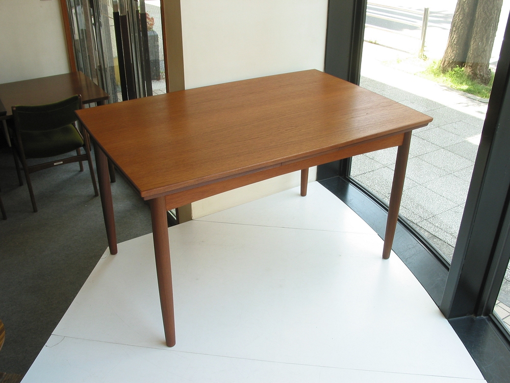 �k���Ƌ�@Dining table(�_�C�j���O�e�[�u��)