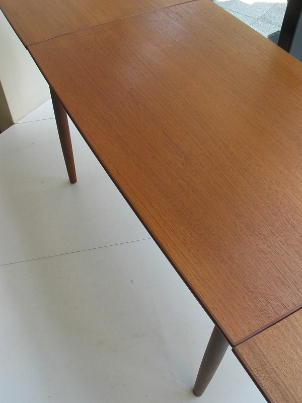 �k���Ƌ�@Dining table(�_�C�j���O�e�[�u��)