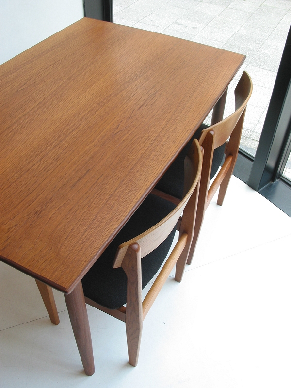 �k���Ƌ�@Dining table(�_�C�j���O�e�[�u��)