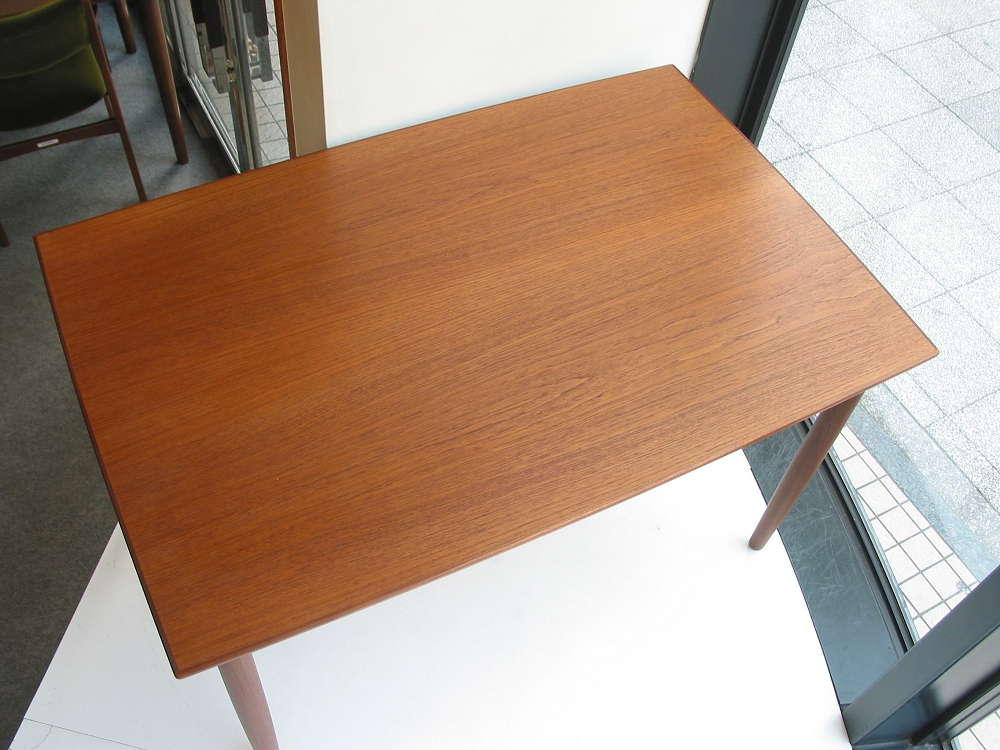�k���Ƌ�@Dining table(�_�C�j���O�e�[�u��)
