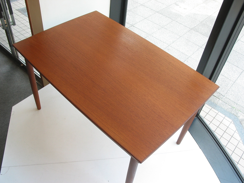 �k���Ƌ�@Dining table(�_�C�j���O�e�[�u��)
