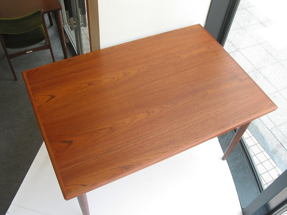 �k���Ƌ�@Dining table(�_�C�j���O�e�[�u��)