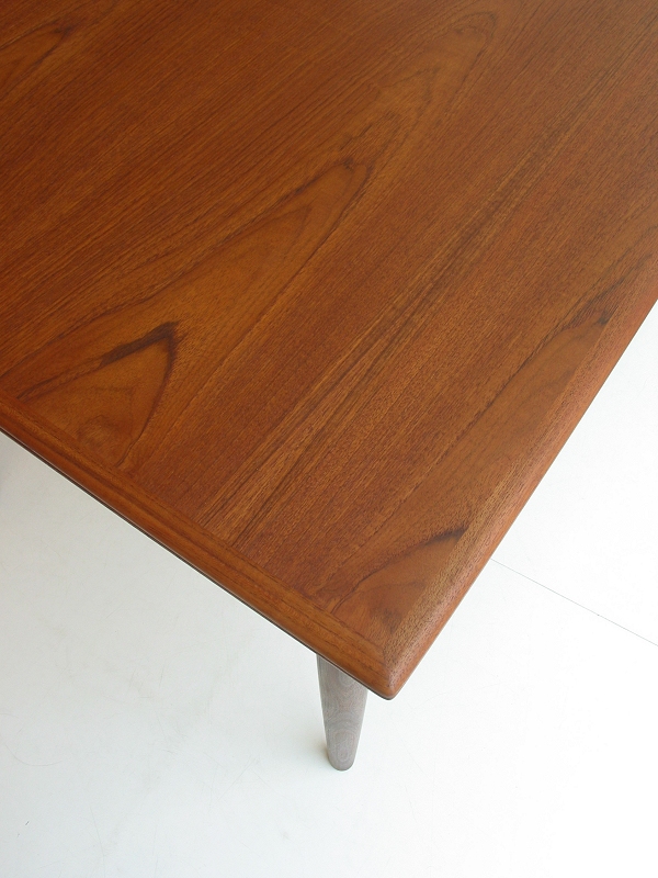 �k���Ƌ�@Dining table(�_�C�j���O�e�[�u��)