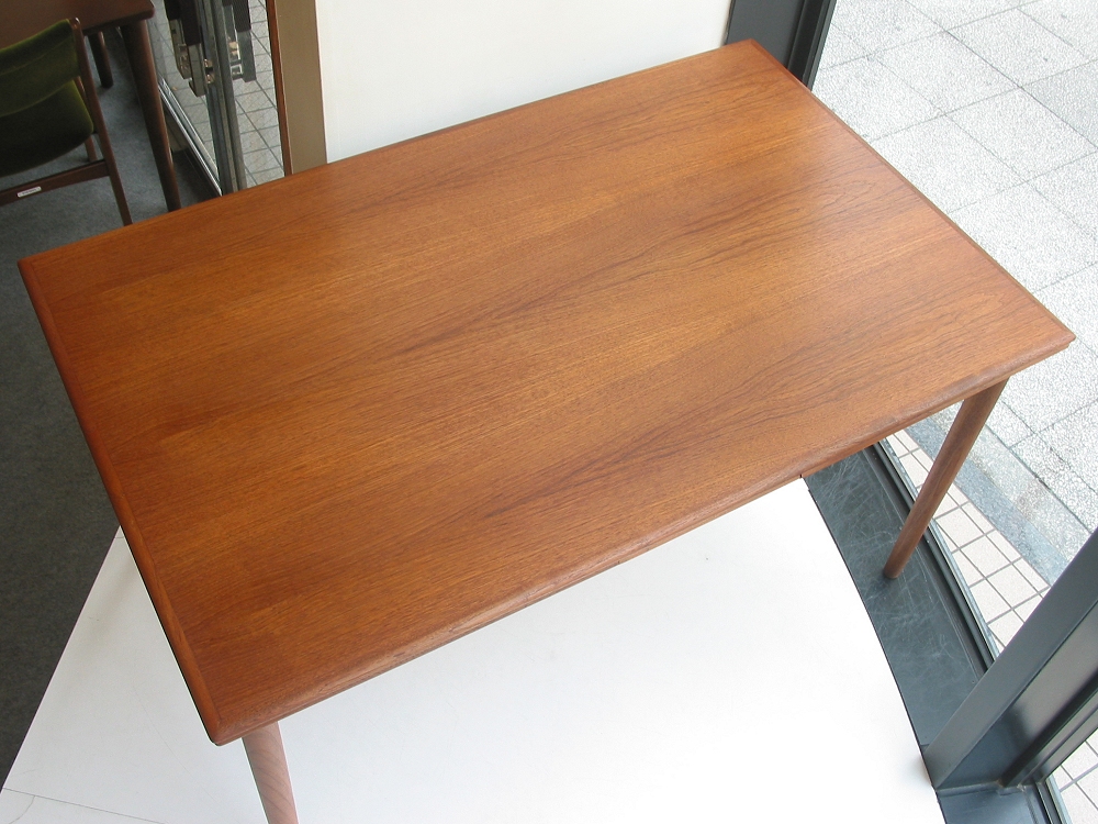 �k���Ƌ�@Dining table(�_�C�j���O�e�[�u��)