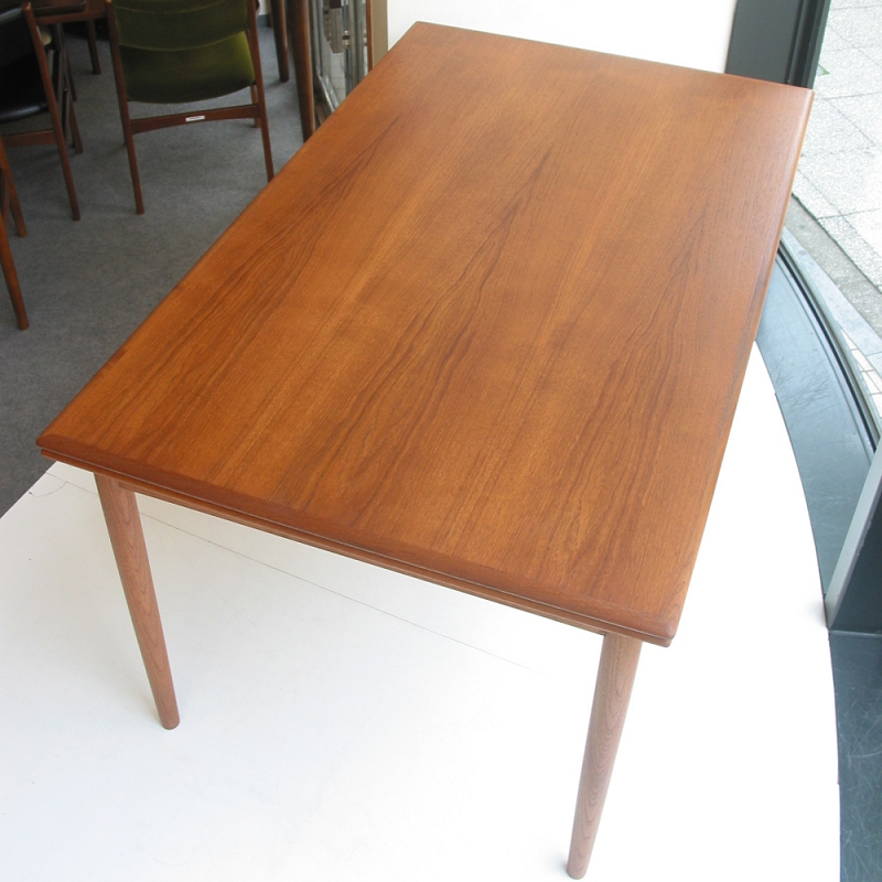 �k���Ƌ�@Dining table(�_�C�j���O�e�[�u��)