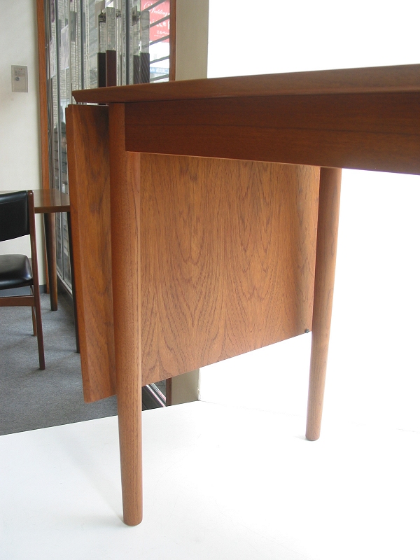 ビンテージ北欧家具 / Arne vodder(アルネ ヴォッター) Desk