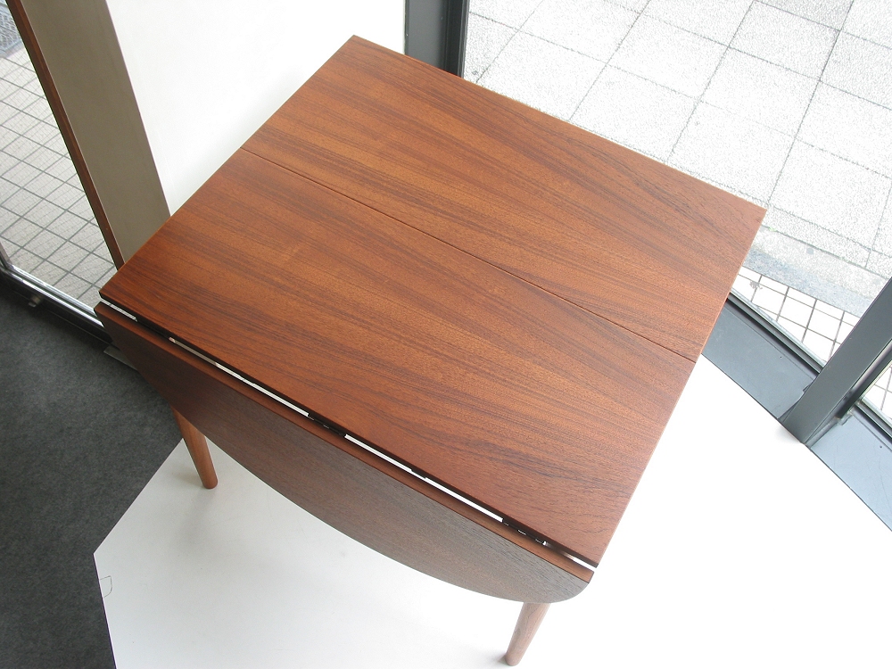 �k���Ƌ�@Dining table(�_�C�j���O�e�[�u��)