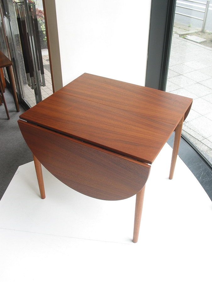 �k���Ƌ�@Dining table(�_�C�j���O�e�[�u��)