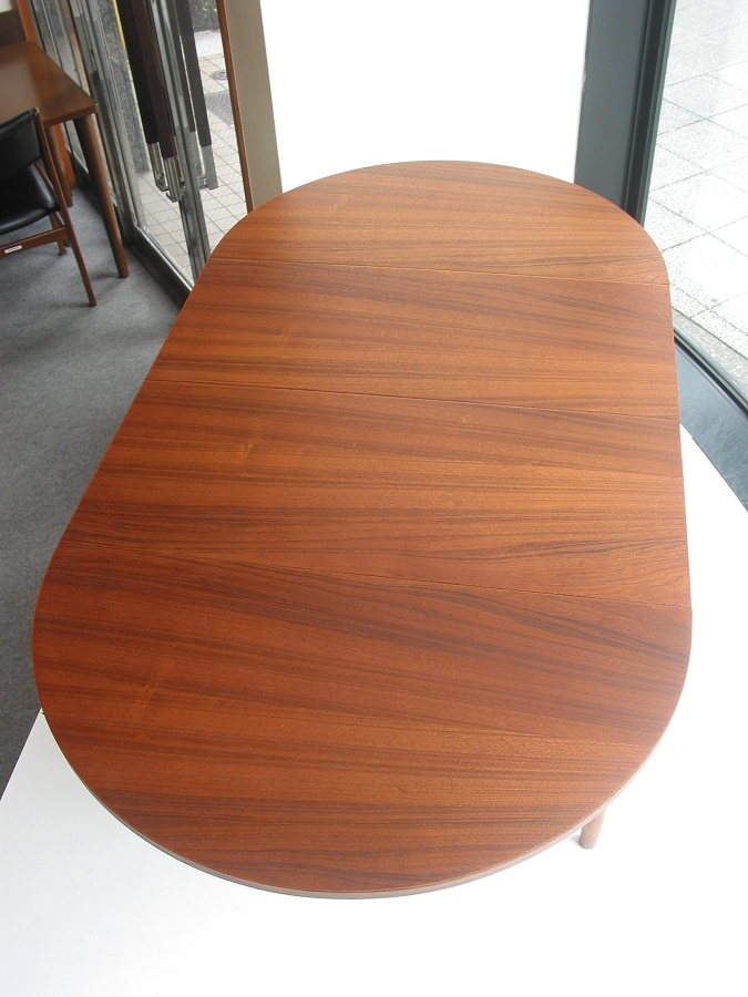 �k���Ƌ�@Dining table(�_�C�j���O�e�[�u��)