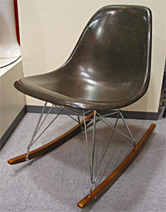 EAMES Side Shell Rocker�x�[�X