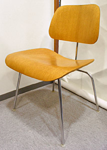 EAMES DCM Chair