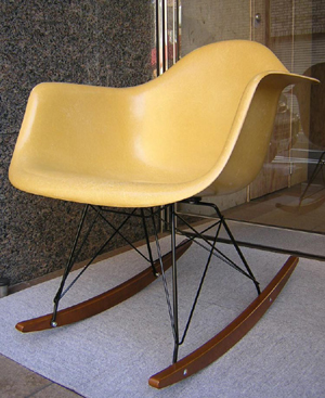 EAMES Arm Shell rockerベース (マスタード)