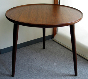 ROUND TABLE