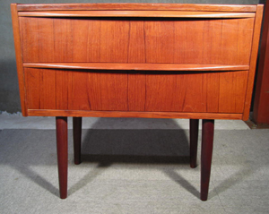 TEAK �QDRAWERS�@SMALL�@CHEST
