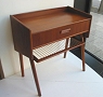 Night stand / �k���Ƌ� �f���}�[�N�Ƌ�