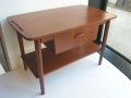 Lamp table / �k���Ƌ� �f���}�[�N�Ƌ�