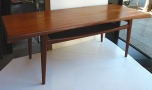 Center Table / �k���Ƌ� �f���}�[�N�Ƌ�